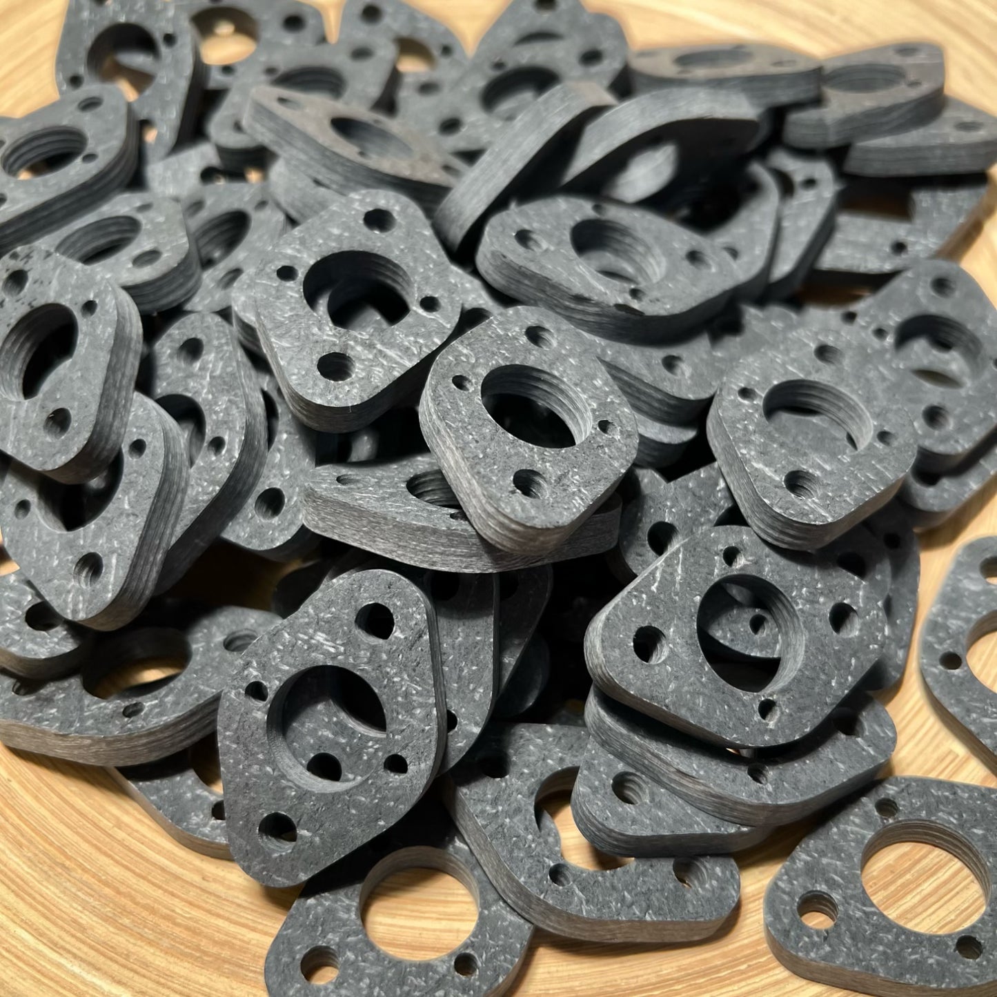 Carburetor high-temperature insulation pad
